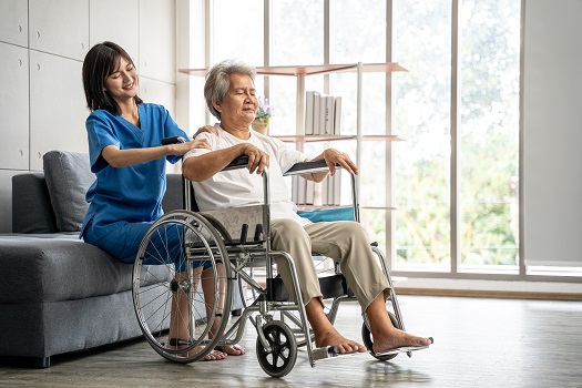 A senior woman in Scottsdale getting post surgical care